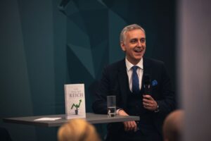 josef-obergantschnig-spricht-ueber-sein-neuestes-buch